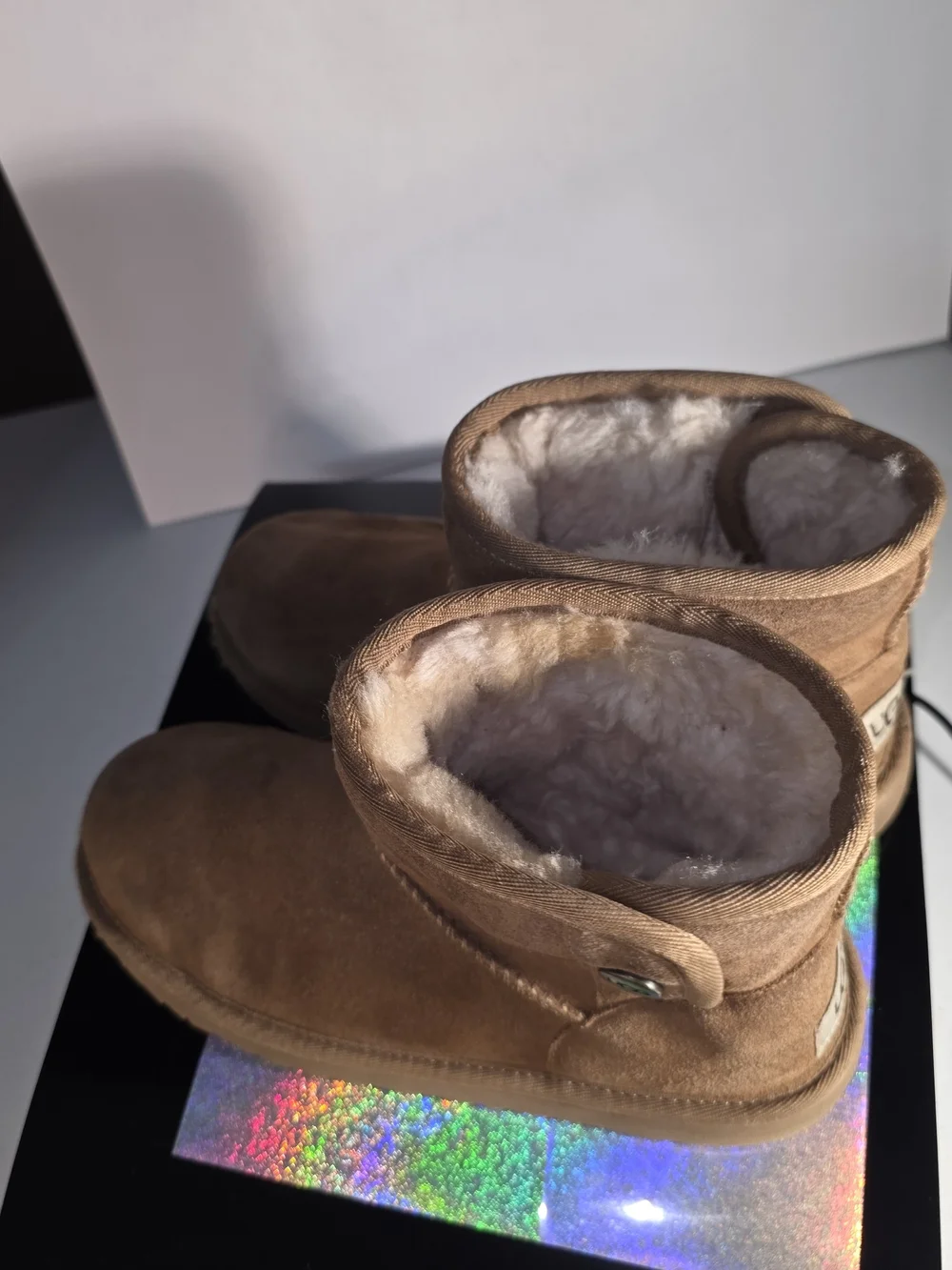 UGG Jona Chestnut Suede Mini Boot With Snap Big Girls/ Youth Size 4